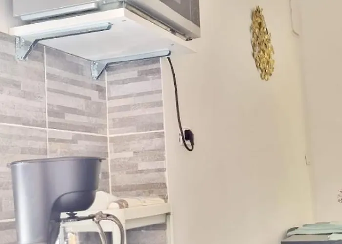 San Giovanni Apartment *
